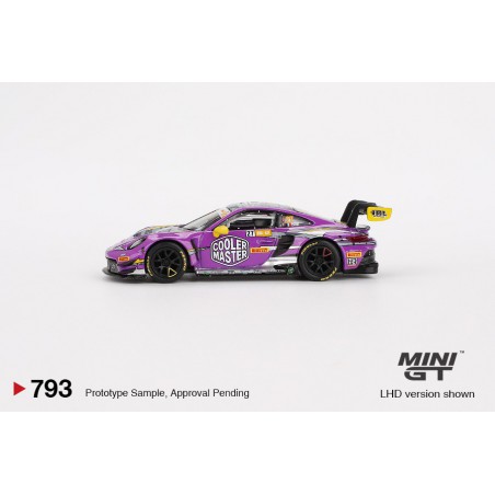 Porsche 911 GT3 R #27 HubAuto Mini GT (793)