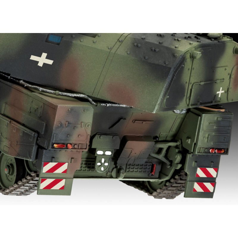 Panzerhoubitze 2000, Revell