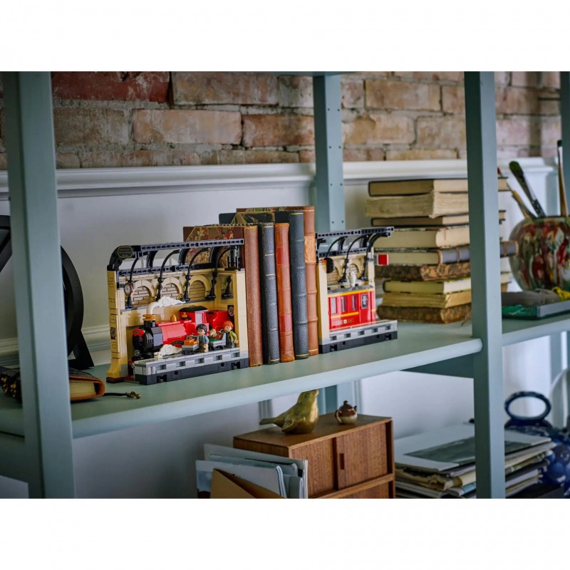 LEGO HARRY POTTER - 76450 Boekensteun: De Zweinstein Express