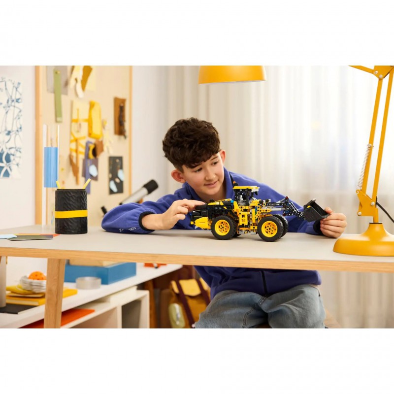 LEGO TECHNIC - 42209 Volvo L120 Electric wiellader