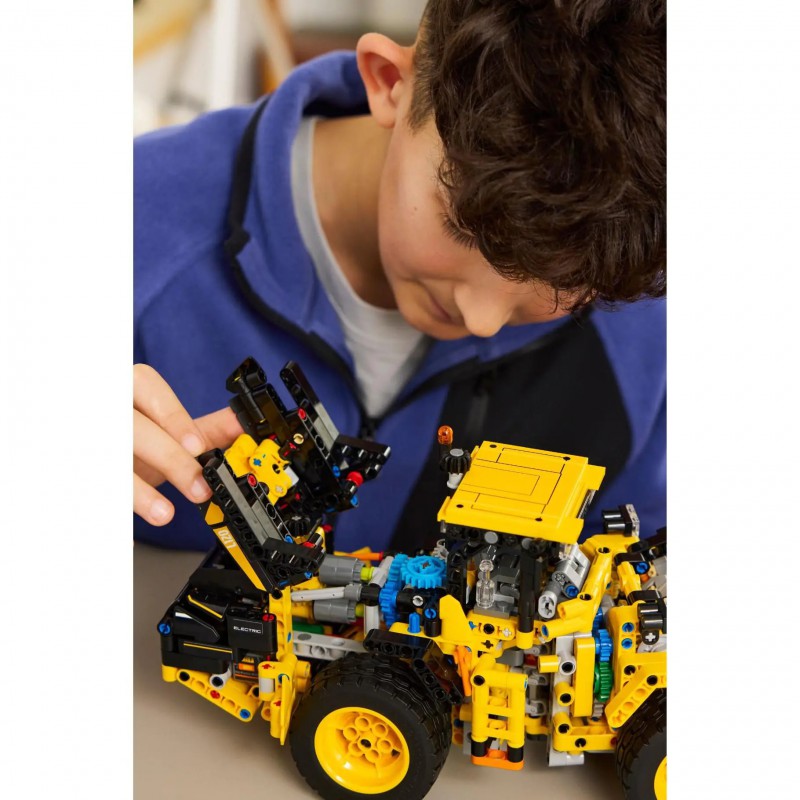 LEGO TECHNIC - 42209 Volvo L120 Electric wiellader