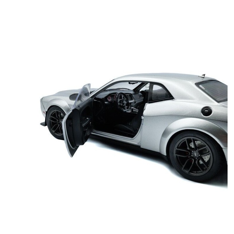 Dodge Challenger SRT Hellcat Redeye widebody '23 (zilver) - 1:18 - Solido