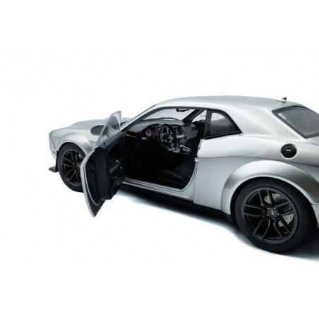 Dodge Challenger SRT Hellcat Redeye widebody '23 (zilver) - 1:18 - Solido