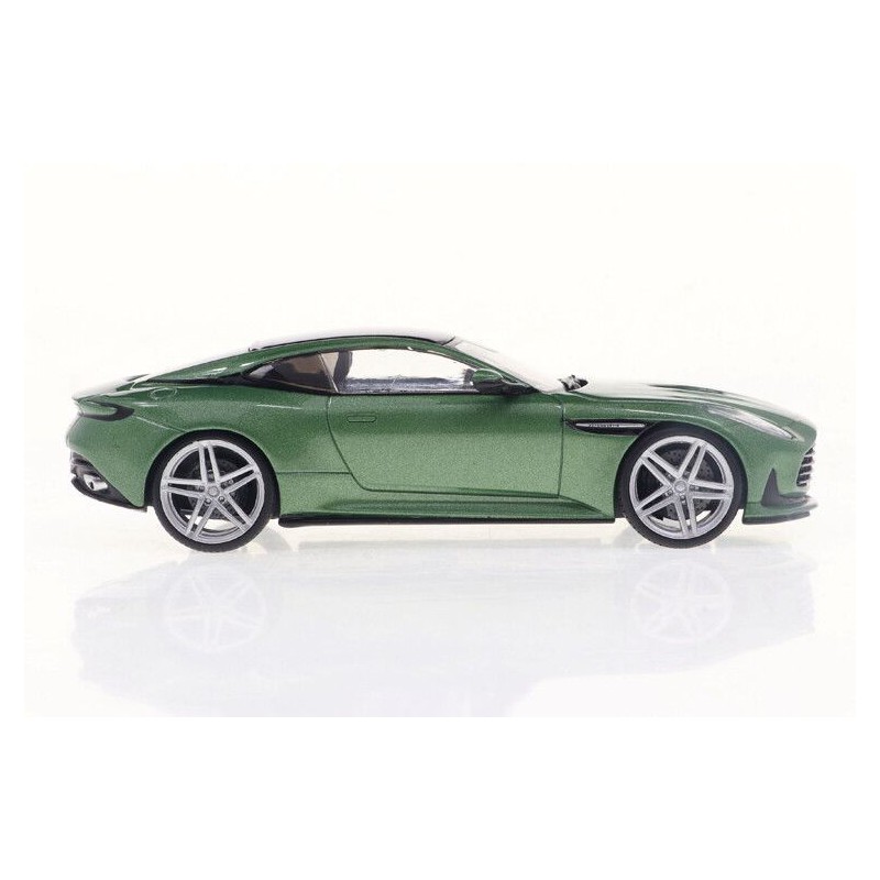 Aston Martin DB12 '23 (groen) - 1:43 - Solido