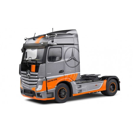 Mercedes Benz Actros B. Grand Prix Edition '19, (Zilver) - 1:24 - Solido