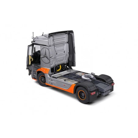 Mercedes Benz Actros B. Grand Prix Edition '19, (Zilver) - 1:24 - Solido
