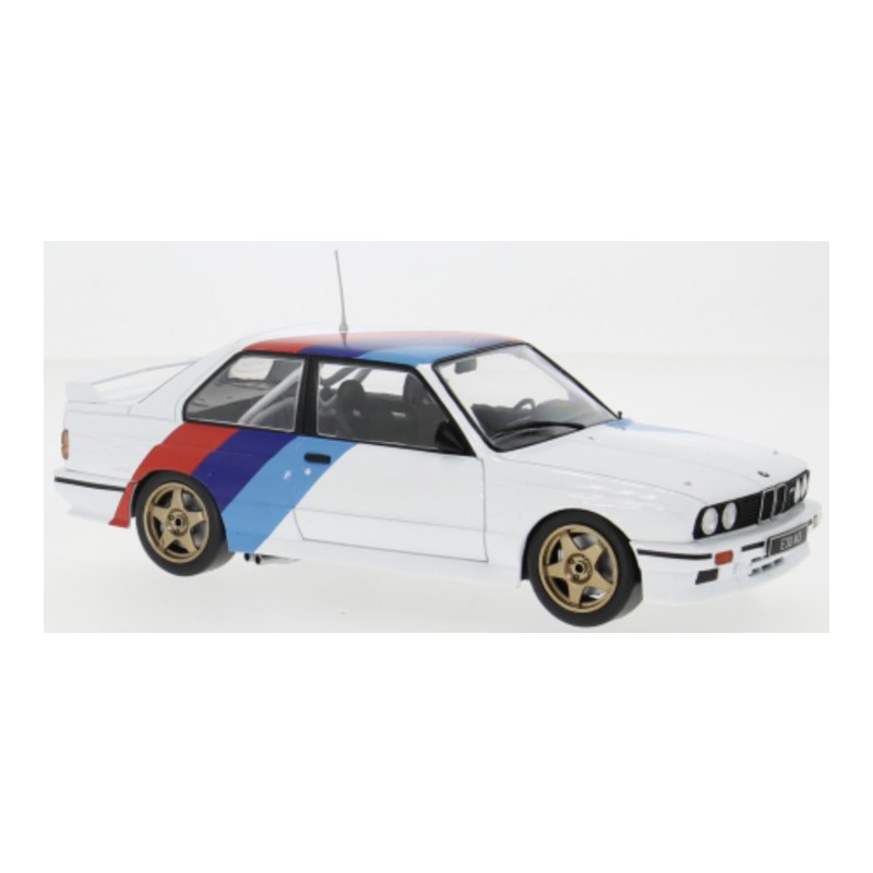 BMW M3 (E30) 1989 (Wit), 1:24, Whitebox