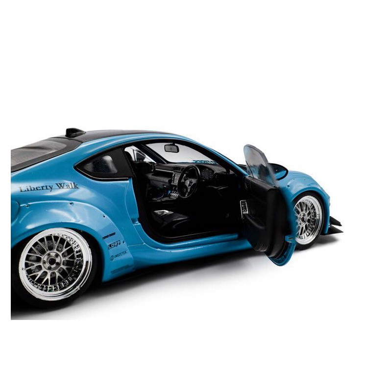 Toyota GR86 Liberty Walk body kit '24, (Blauw) - 1:18 - Solido