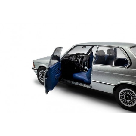 BMW 323I (E21) '80, blauw metallic (Saffierblauw) - 1:18 - Solido