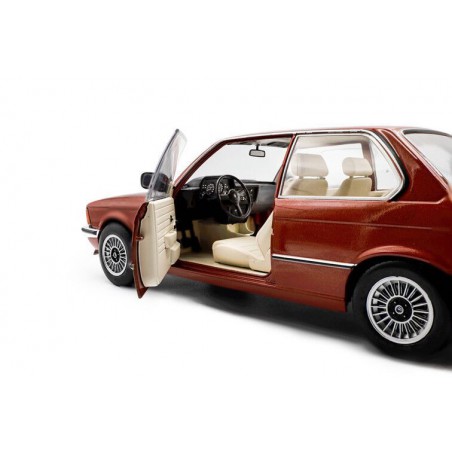 BMW 323I (E21) '80, rood metallic (Kastanje rood) - 1:18 - Solido