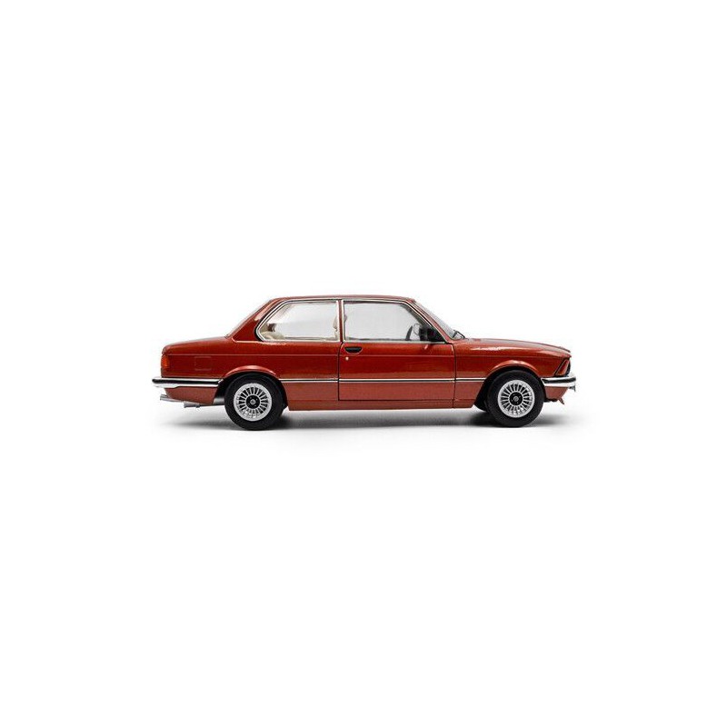 BMW 323I (E21) '80, rood metallic (Kastanje rood) - 1:18 - Solido