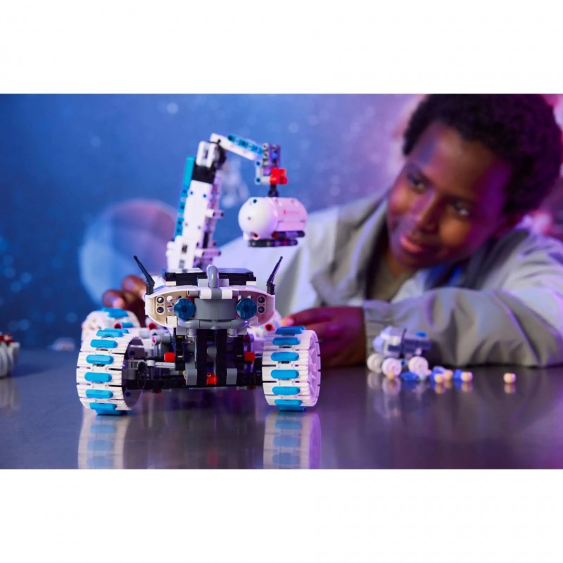 LEGO TECHNIC - 42211 Lunar Outpost Maanrover Ruimtevoertuig