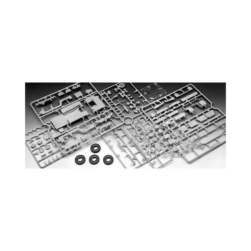 HMMWV M109 7A2 1:35, Revell (03366)