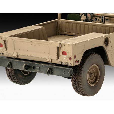 HMMWV M109 7A2 1:35, Revell (03366)
