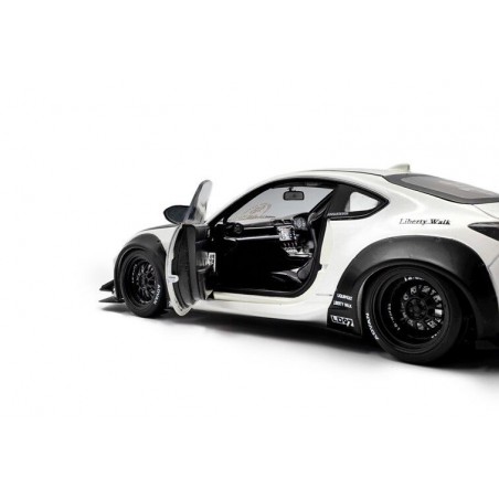 Toyota GR86 Liberty Walk body kit '24 (wit), Solido