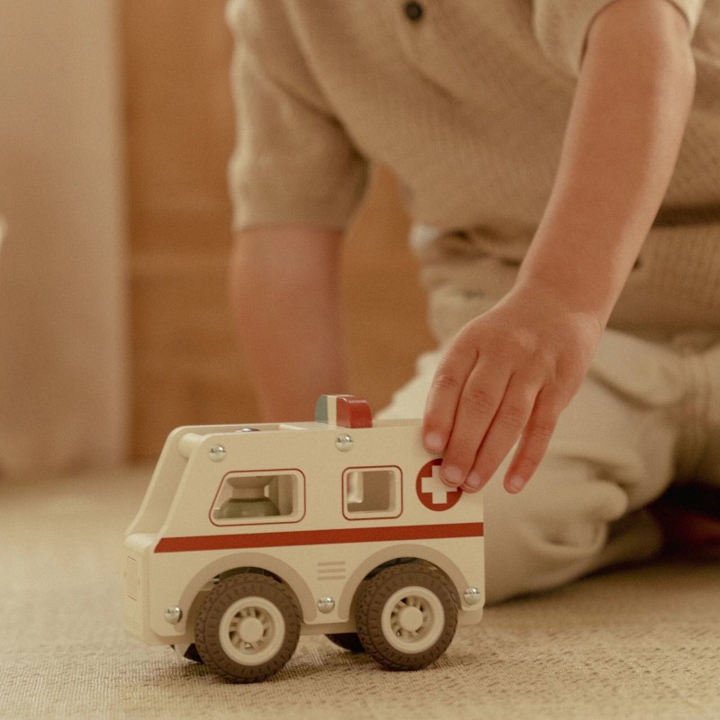 Ambulance met figuur FSC - Little Dutch