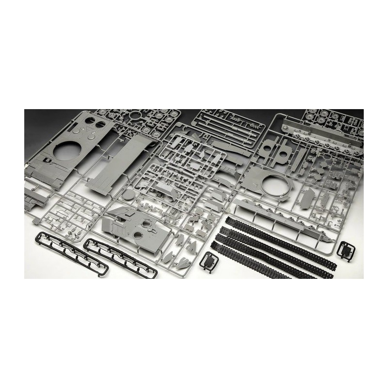 Modelset, 70 Jaar Bundeswehr Leopard 2A6MA6 1:35, Revell