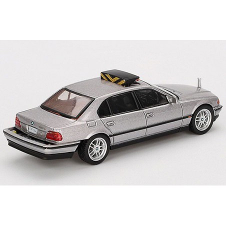BMW 750 IL (E39) 007 Tomorrow never dies '97 1:64, Mini GT (blister verpakking) 1:64, Mini GT