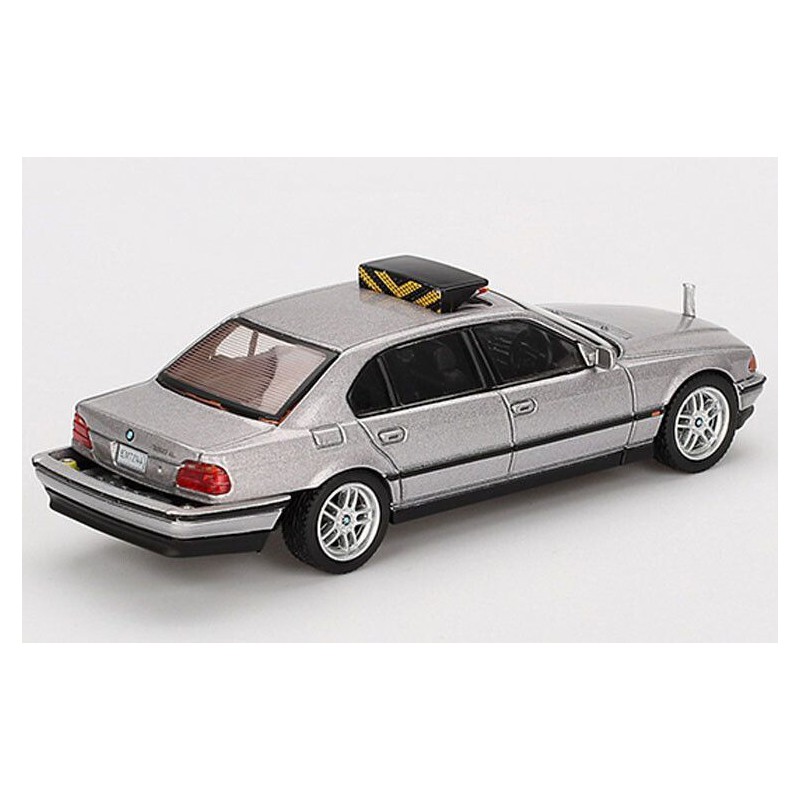BMW 750 IL (E39) 007 Tomorrow never dies '97 1:64, Mini GT (blister verpakking) 1:64, Mini GT