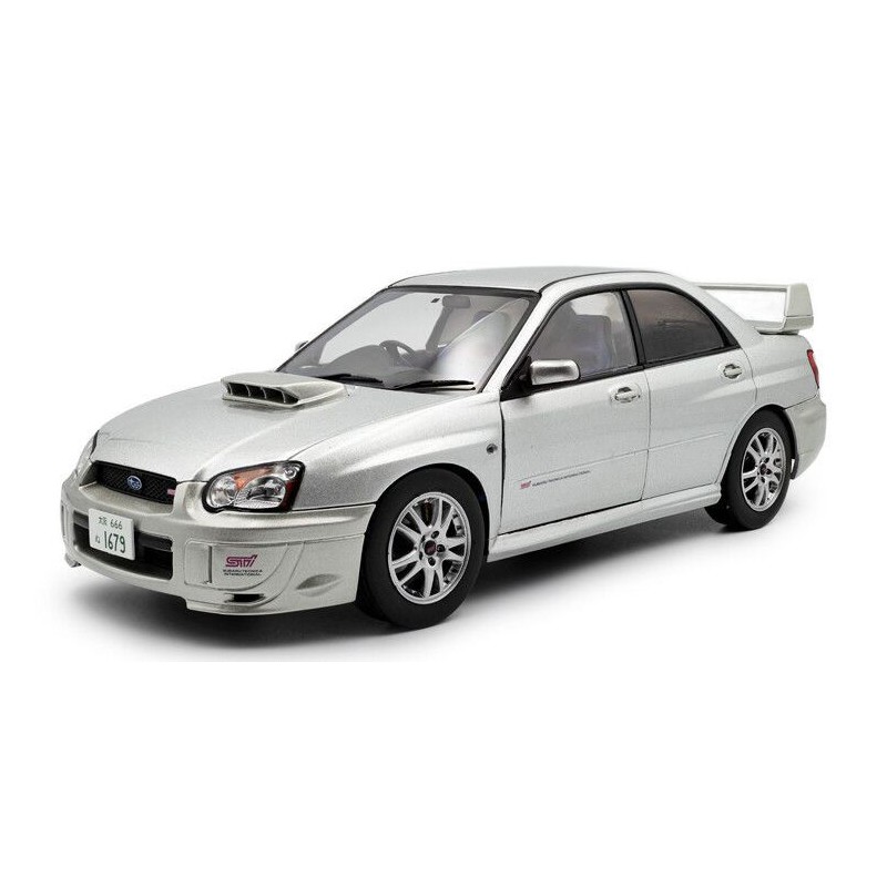 Subaru Impreza WRX STI '03, zilver (Premium silver effect) 1:18, Solido