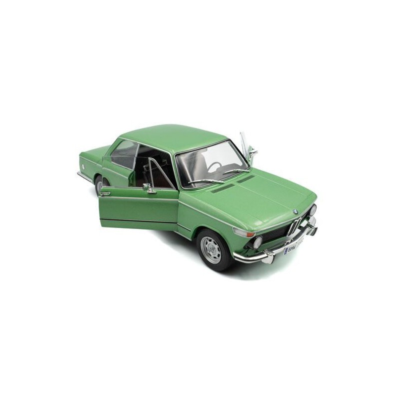BMW 1602 Taiga '71, groen - 1:18 - Solido