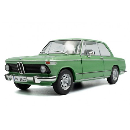 BMW 1602 Taiga '71, groen - 1:18 - Solido