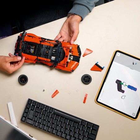 LEGO Technic - 42222 Bugatti Chiron Pur Sport hypercar