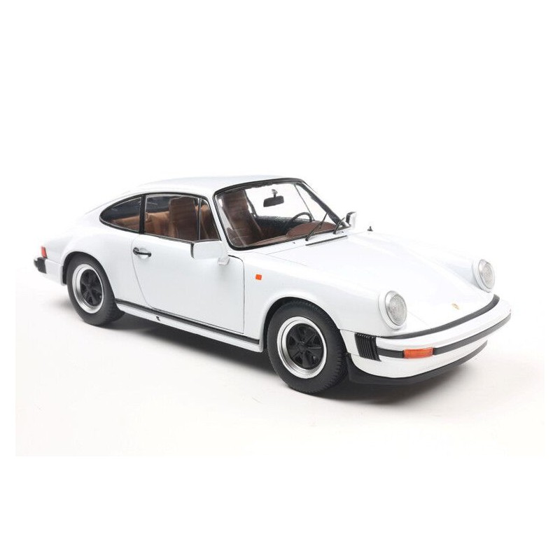Porsche 911 (930) 3,0 SC '74, wit - 1:18 - Solido