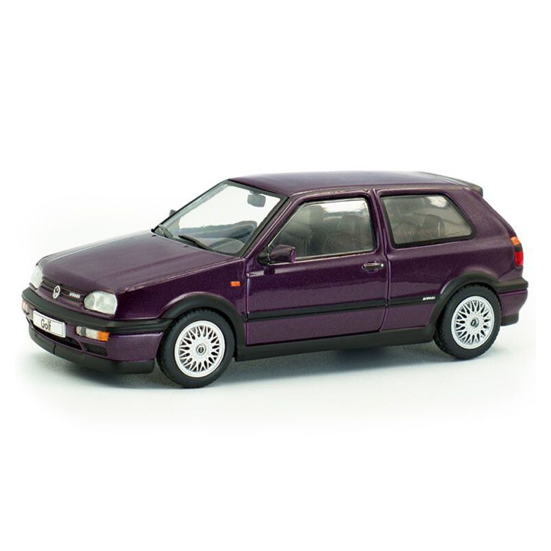VW Golf MKIII VR6 '94, paars (Dusty mauve pearl) - 1:43 - Solido
