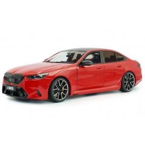 BMW M5 (G90) sedan '25, rood - 1:18 - Solido