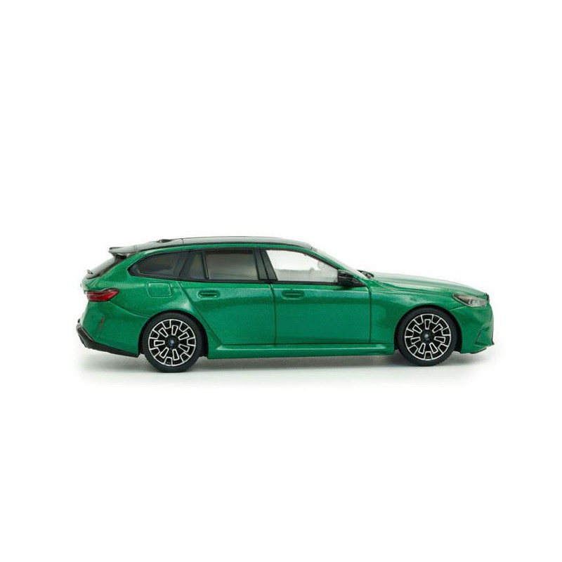 BMW M5 Touring (G99) '24, groen (Isle of Man)  - 1:43 - Solido