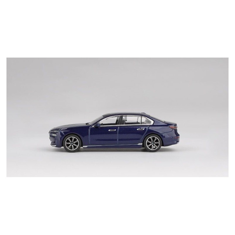 BMW I7 Xdrive60 '22, blauw met. (1111) (blister verpakking) - Mini GT