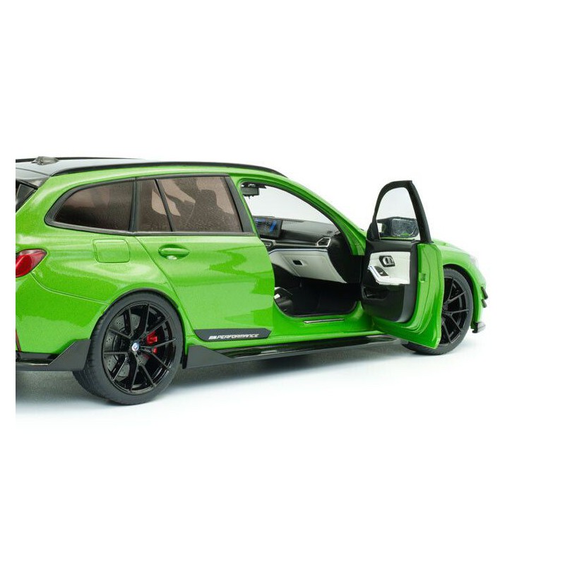 BMW M3 Touring (G81) Performance parts '24, groen met. - 1:18 - Solido