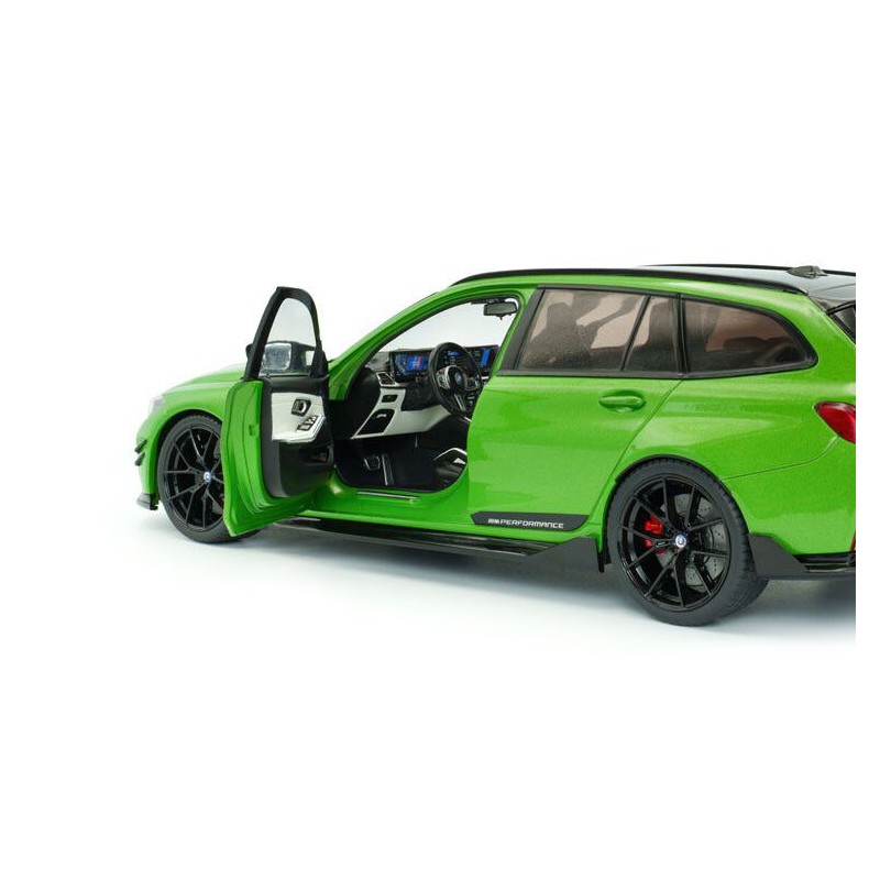 BMW M3 Touring (G81) Performance parts '24, groen met. - 1:18 - Solido