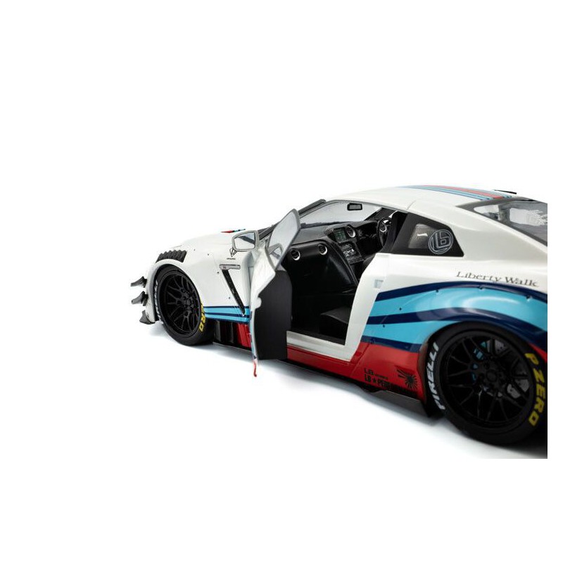 Nissan GT-R (R35) W Liberty Walk body kit 2.0 M '24 - 1:18 - Solido
