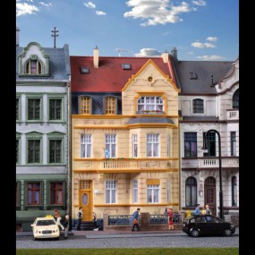 Rijtjeshuis met erker in Bonn Kibri, H0 1:87