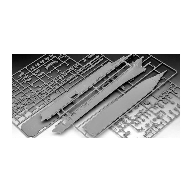 US Navy Assault Carrier WASP Class 1:700, Revell, 05178