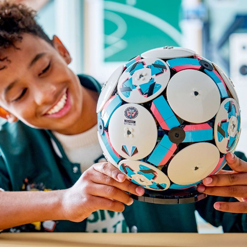 LEGO EDITIONS - 43019 Voetbal