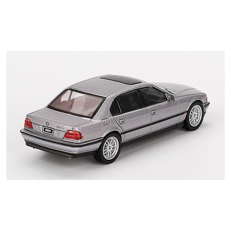 BMW 750 IL (E38) '00, zilver metallic (792)