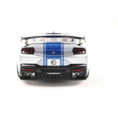 Shelby Mustang Super Snake '25, grijs met blauwe strepen - 1:18 - Solido