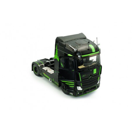 Mercedes Benz Actros R5 Italian Collection '21, zwart - 1:24 - Solido