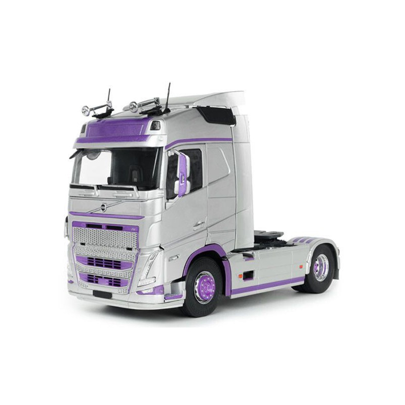 Volvo FH XL Globetrotter '23, zilver/paars - 1:24 - Solido