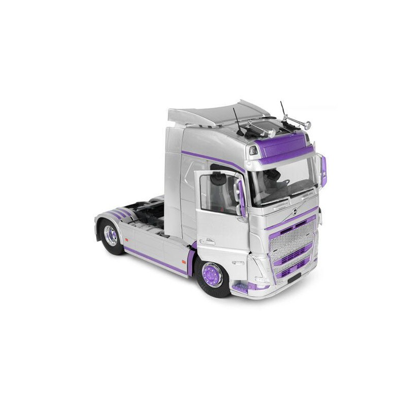 Volvo FH XL Globetrotter '23, zilver/paars - 1:24 - Solido