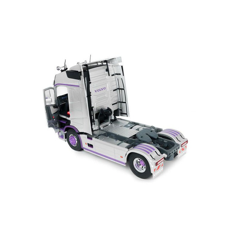 Volvo FH XL Globetrotter '23, zilver/paars - 1:24 - Solido