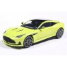 Aston Martin DB12 '23, geel (Lime Essence)