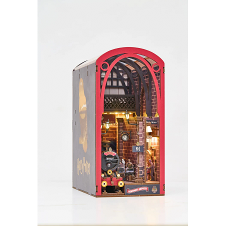 Booknook Harry Potter Hogwarts Express, Houtbouw, Revell