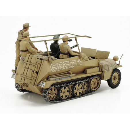 German SDKFZ. 250/3 1:35, Tamiya