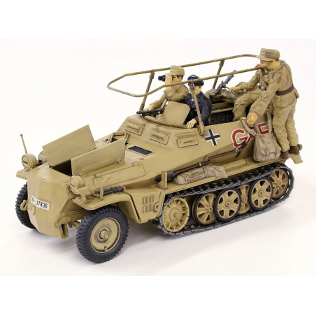 German SDKFZ. 250/3 1:35, Tamiya