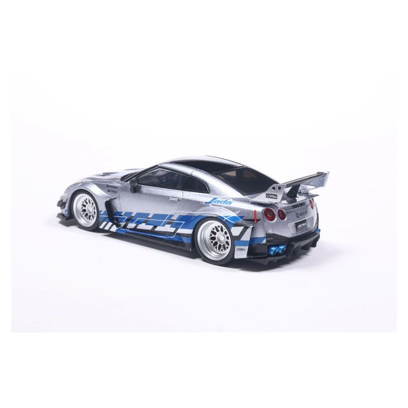 Nissan GT-R (R35) Liberty Walk Silhouette '20, zilver - 1:43 - Solido