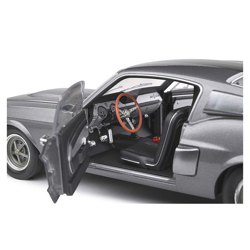 Shelby Mustang GT500 '67, grijs/zwart - 1:18 - Solido